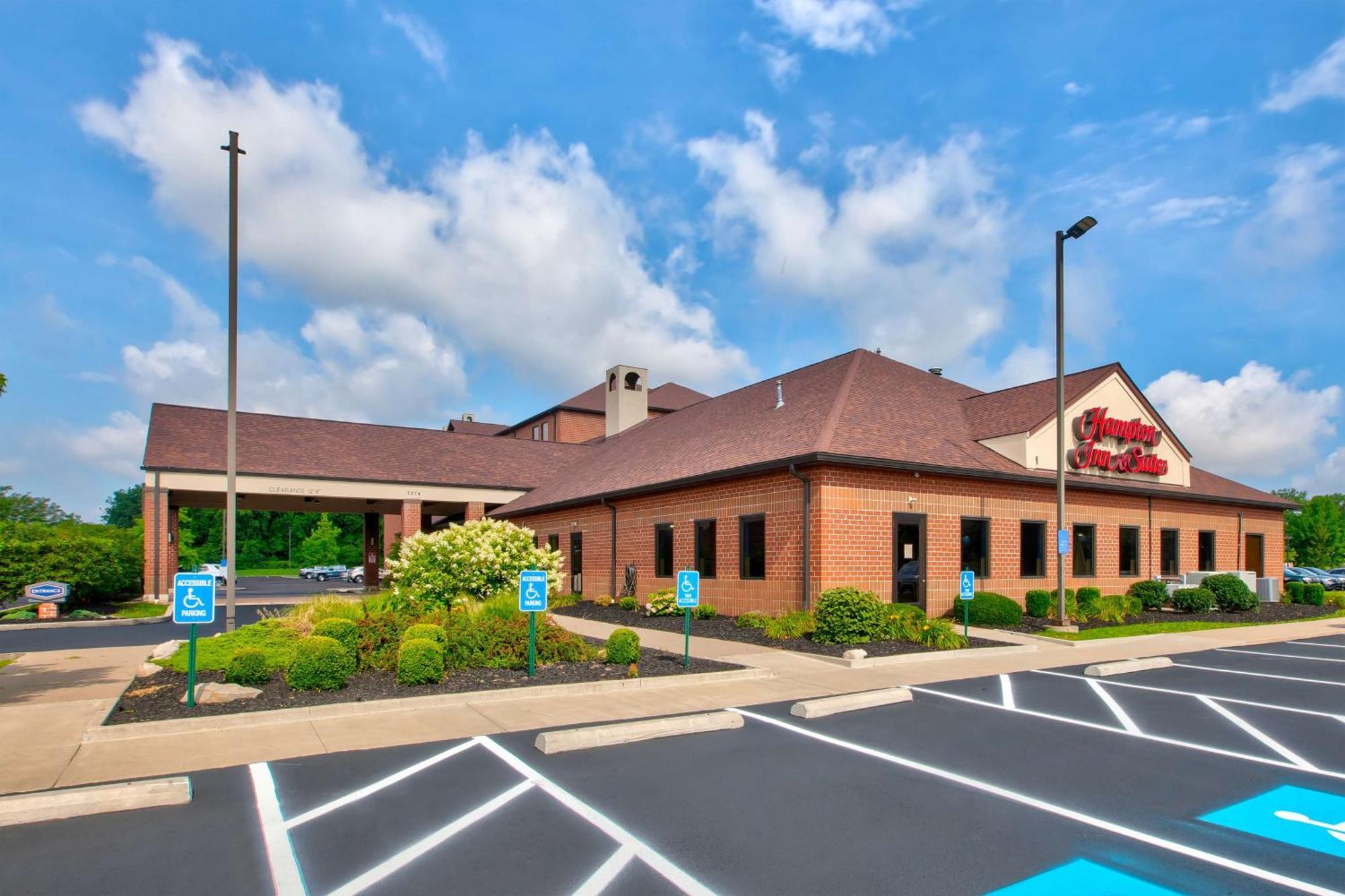 Hampton Inn & Suites Cleveland-Airport/Middleburg Heights Exterior photo