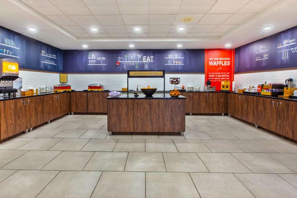 Hampton Inn & Suites Cleveland-Airport/Middleburg Heights Restaurant photo